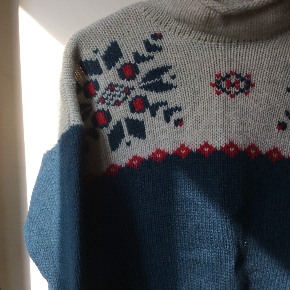 Eddie Bauer Fair Isle Sweater, Teal/Grey/Red sz S